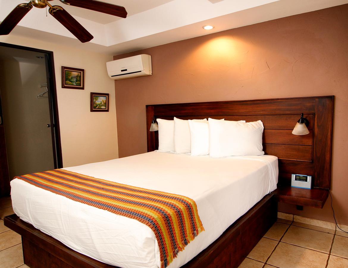 La Riviera Hotel San Antonio De Belen Экстерьер фото