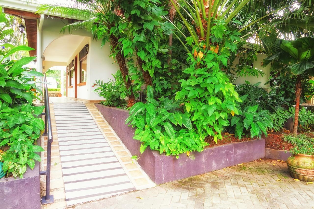 La Riviera Hotel San Antonio De Belen Экстерьер фото