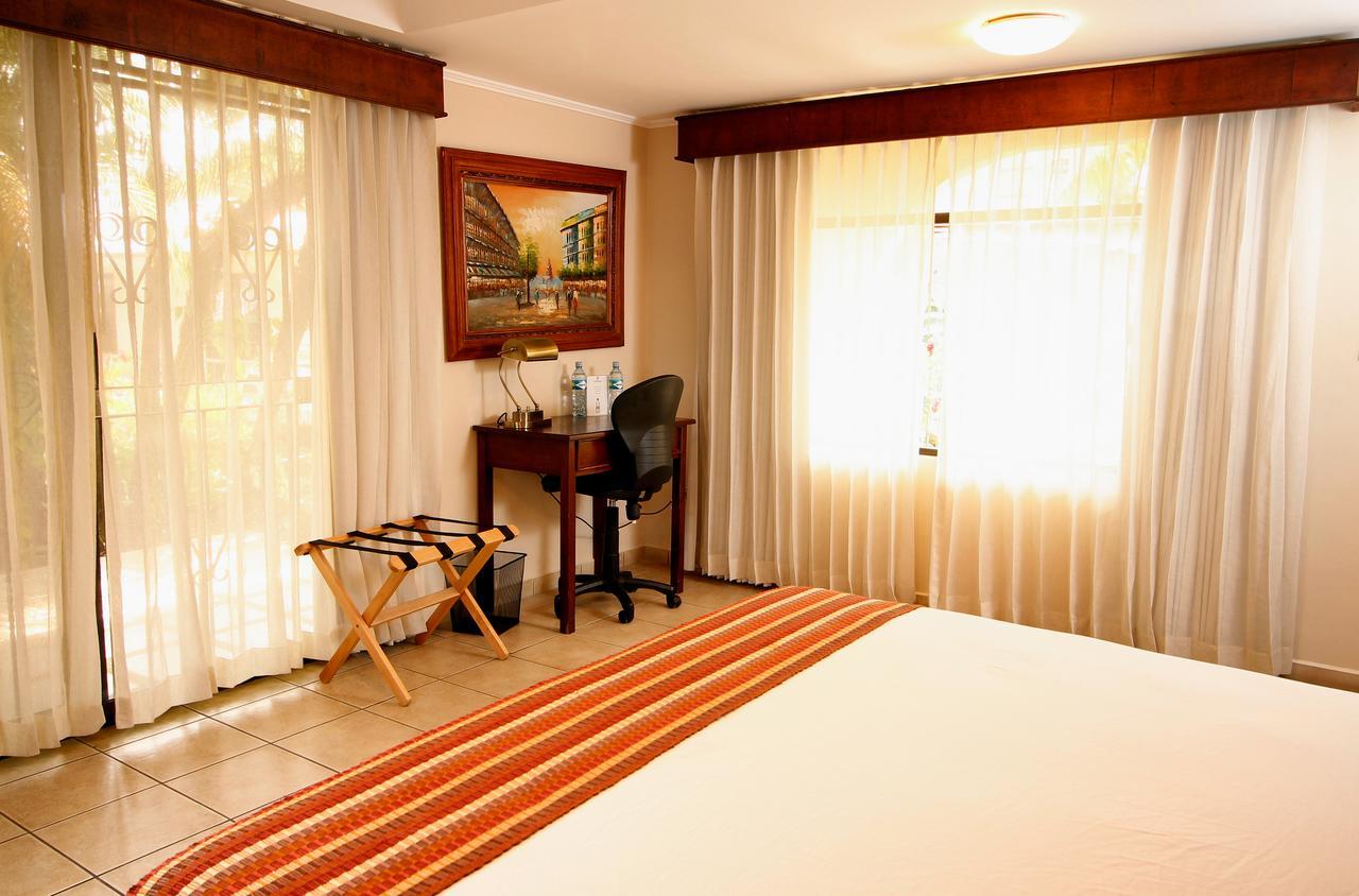 La Riviera Hotel San Antonio De Belen Экстерьер фото