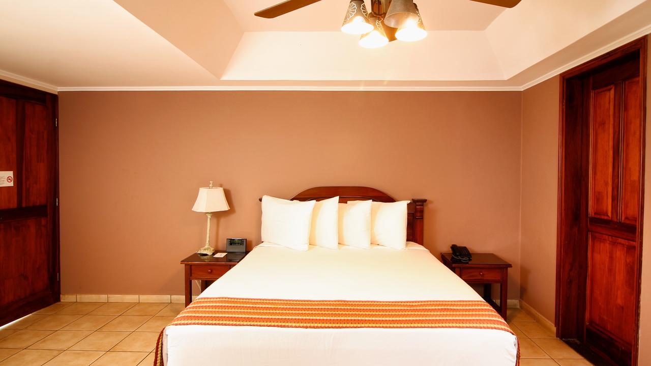 La Riviera Hotel San Antonio De Belen Экстерьер фото