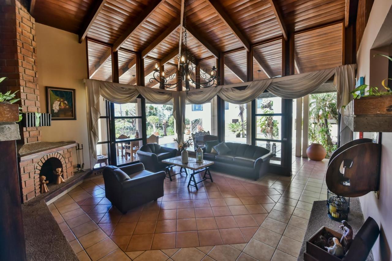 La Riviera Hotel San Antonio De Belen Экстерьер фото